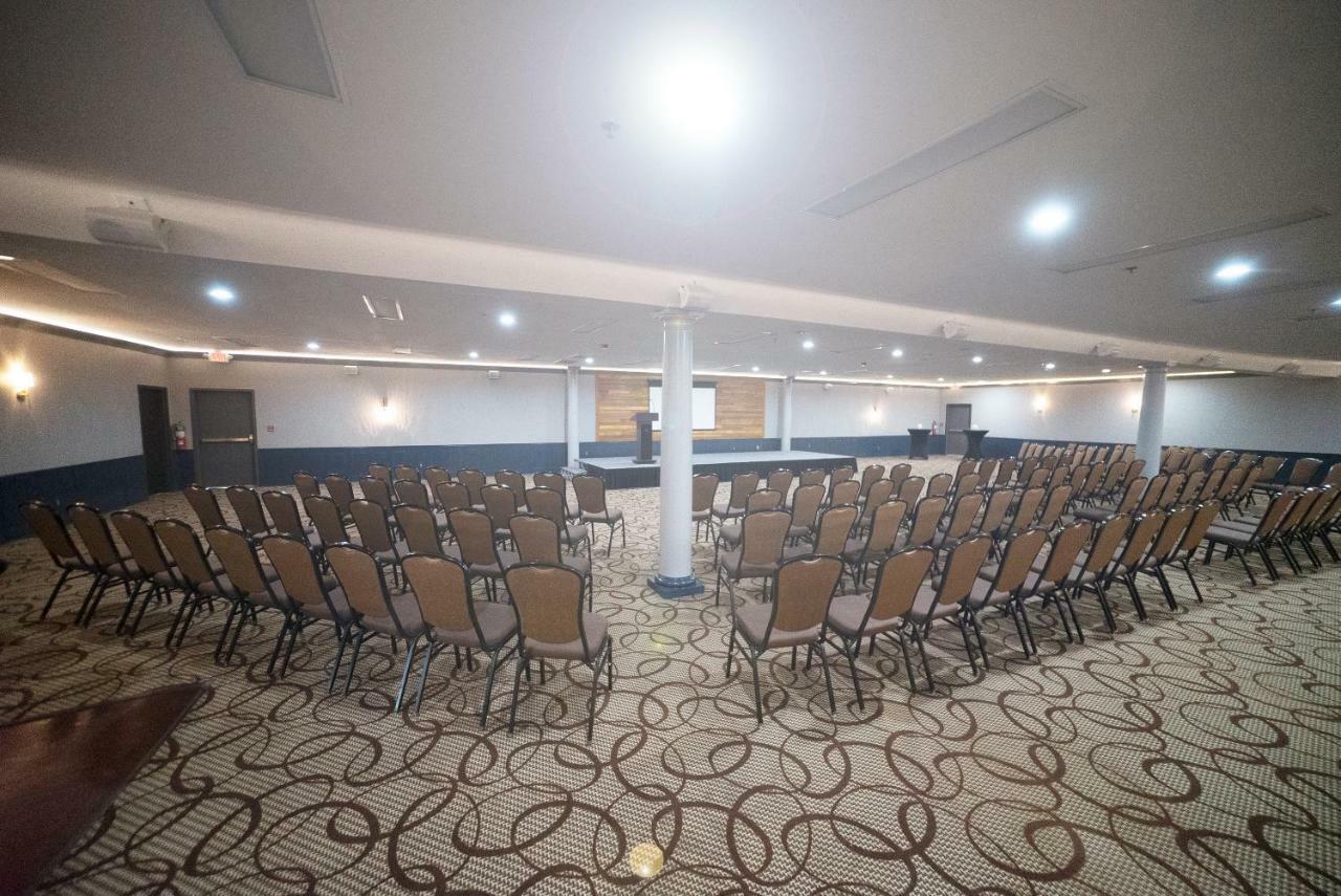 The Stone Castle Hotel & Conference Center Бренсон Екстер'єр фото